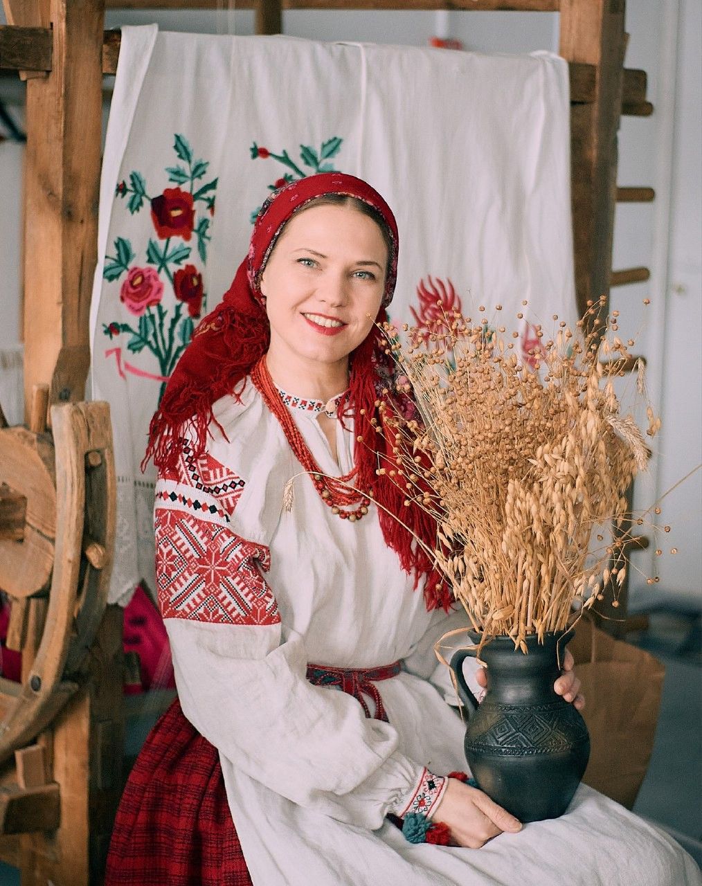Women in Slavic costumes in Patna