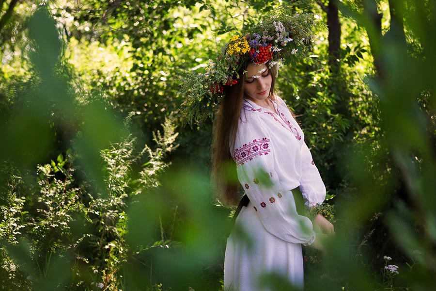 Model Girls in Slavic costumes in Patna