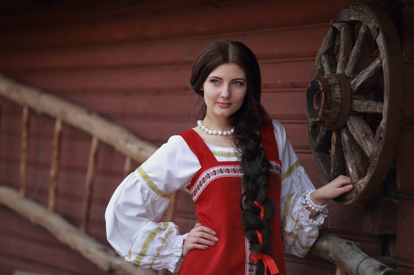 Girls in Slavic costumes in Patna