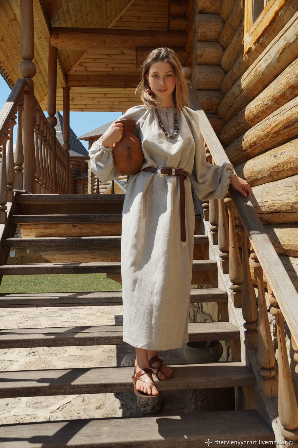 Girls in Slavic costumes in Patna